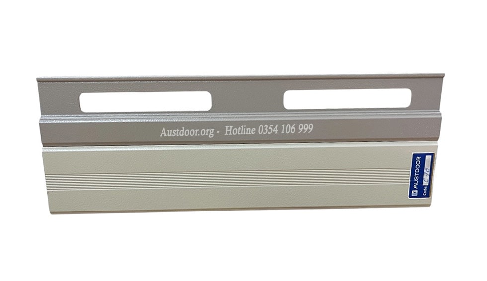 nan cửa cuốn C70 (1)